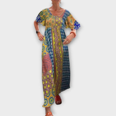 Melania - Lebhaftes Boho-Kleid im trendigen Stil