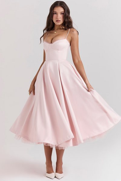 Jennifer | Wunderschönes tailliertes Midikleid
