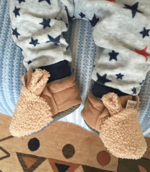 Weiche rutschfeste Lauflernschuhe für Babys mit Lamm-Motiv – Schrittchenwarm