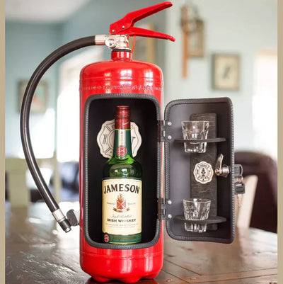 Bar Station | Elegante Versteckte Bar in Feuerwehrdesign