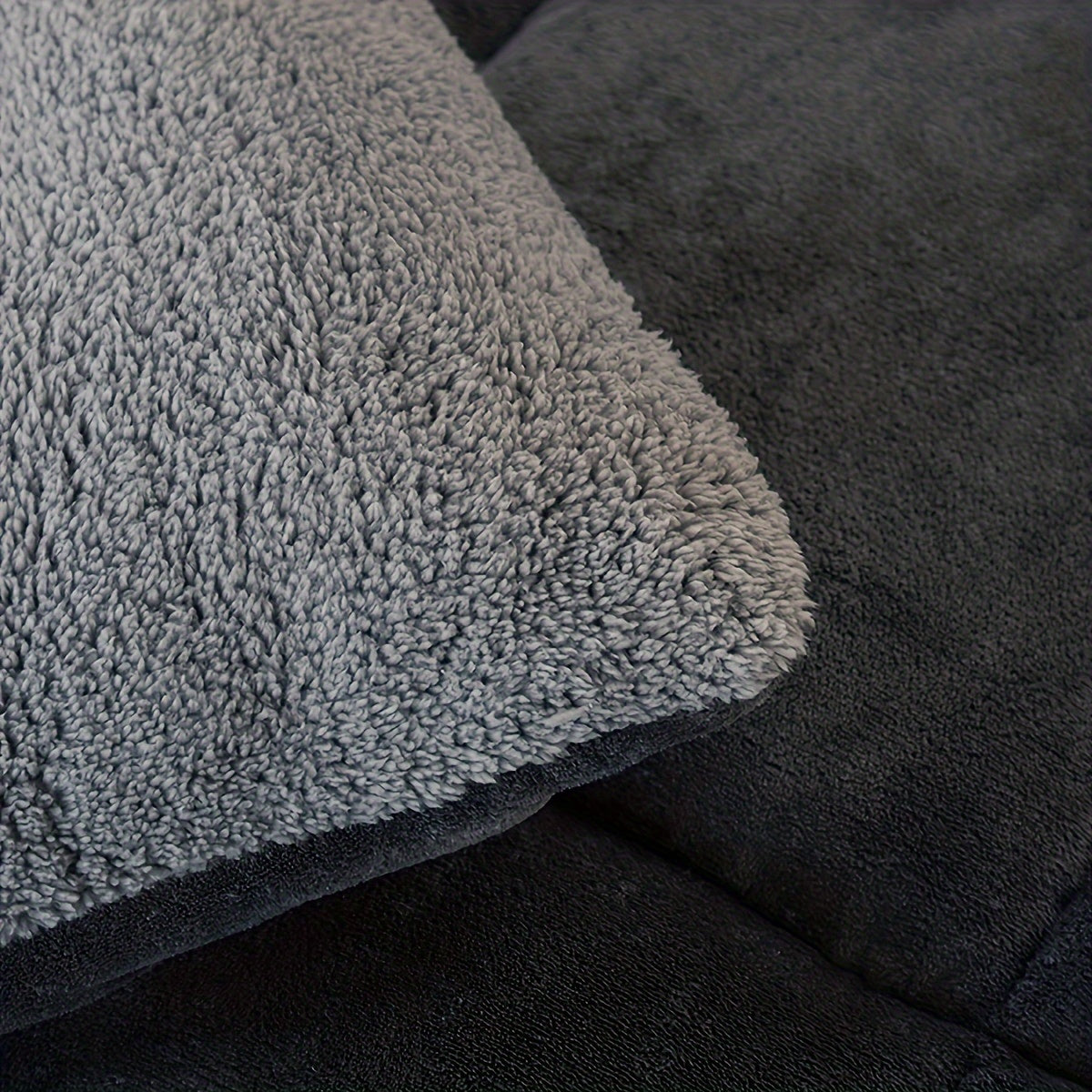 Wendbare Winter-Fleece-Decke – Ultra-Warm & Kuschelig mit Dual-Sided Milk Fleece