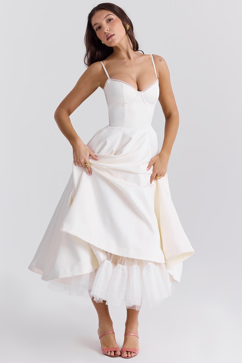 Jennifer | Wunderschönes tailliertes Midikleid