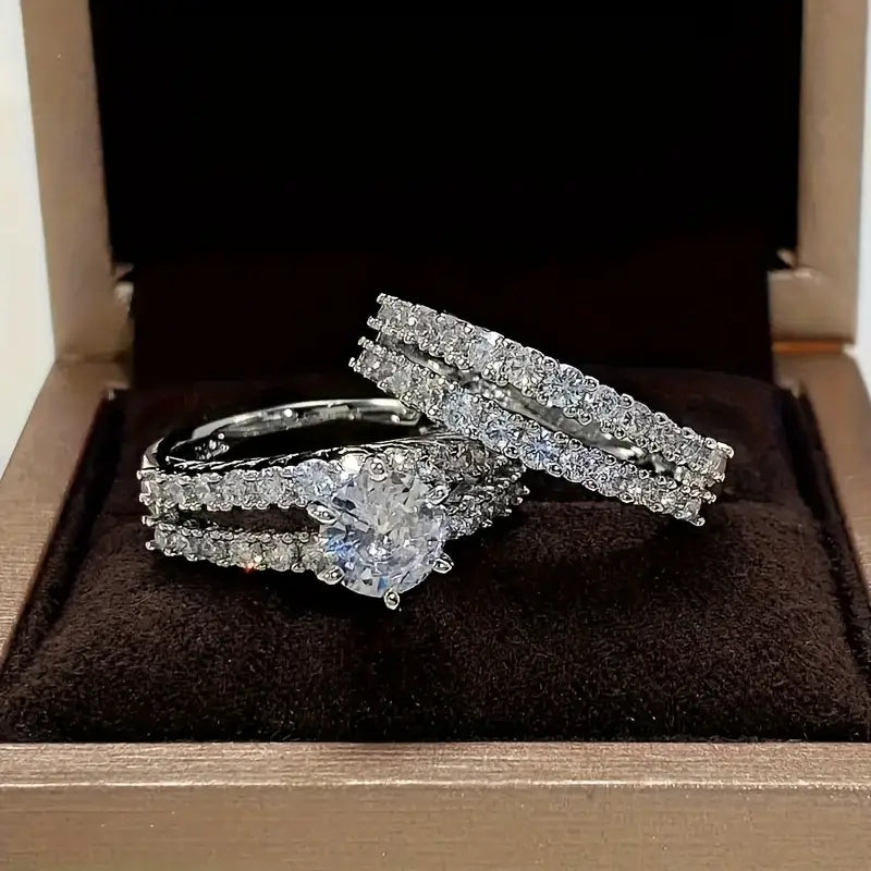 Ewiges Strahlungsring-Set in Gold