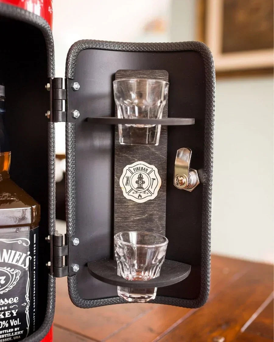 Bar Station | Elegante Versteckte Bar in Feuerwehrdesign