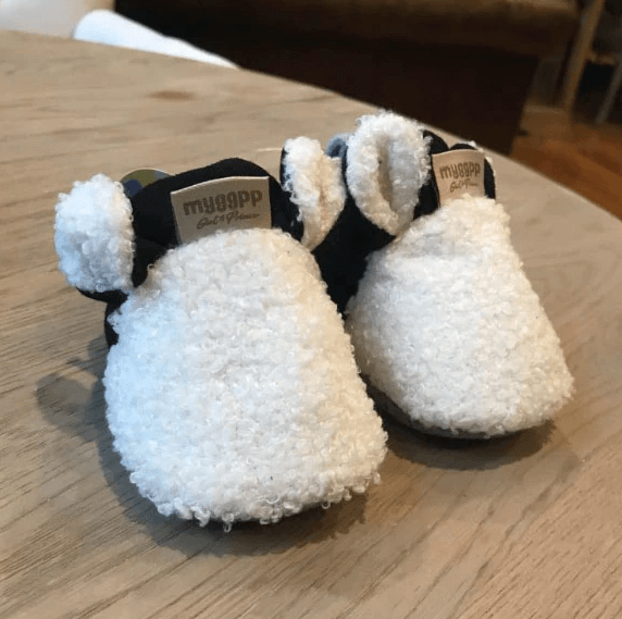Weiche rutschfeste Lauflernschuhe für Babys mit Lamm-Motiv – Schrittchenwarm