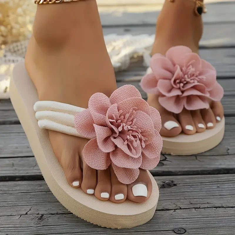 Arceli – Stilvolle Plateausandalen mit Blumenmuster
