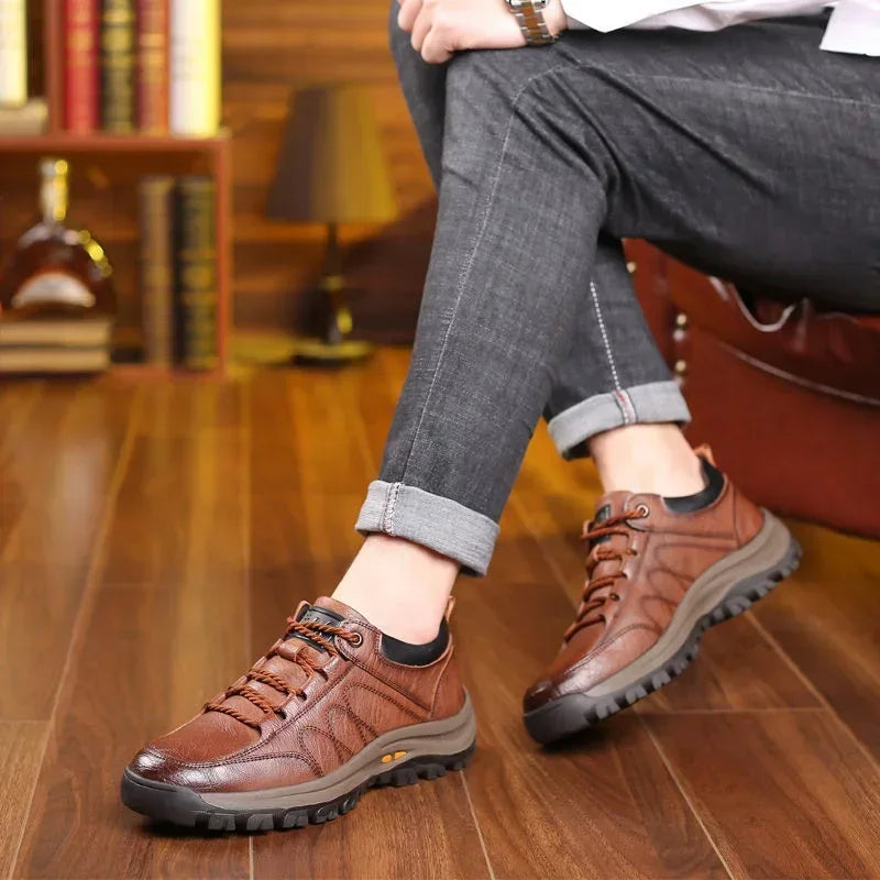 Anton | Bequeme Atmungsaktive Schuhe mit Handstich und Fußgewölbeunterstützung