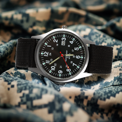 Armbanduhr im lässigen Stil, inspiriert von Military-Uhren