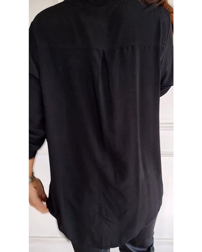 Ada | Legere Bluse mit Paillettenknöpfen