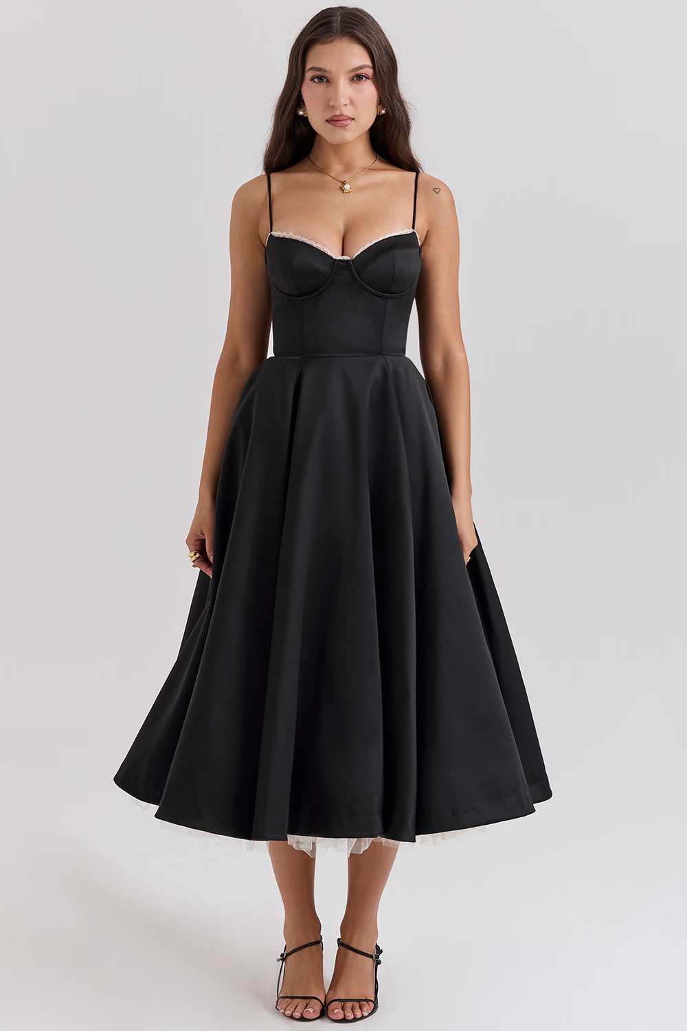 Jennifer | Wunderschönes tailliertes Midikleid