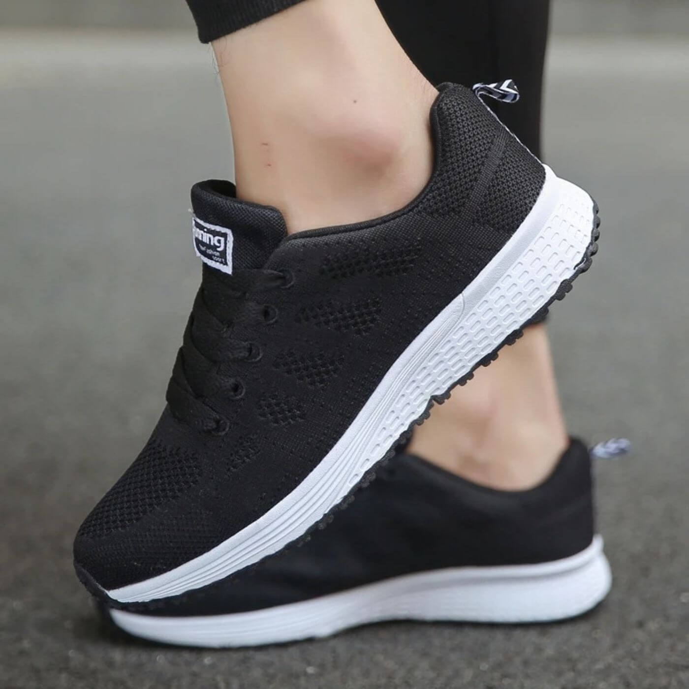 Aira™ - Schmerzreduzierende Orthopädische Sneakers