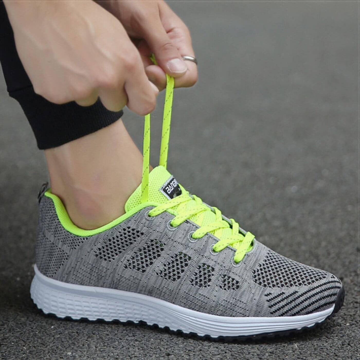 Aira™ - Schmerzreduzierende Orthopädische Sneakers
