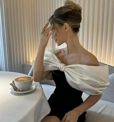 Aelia - Glamouröses Damenkleid mit Strikdetail für Hochzeitsgäste