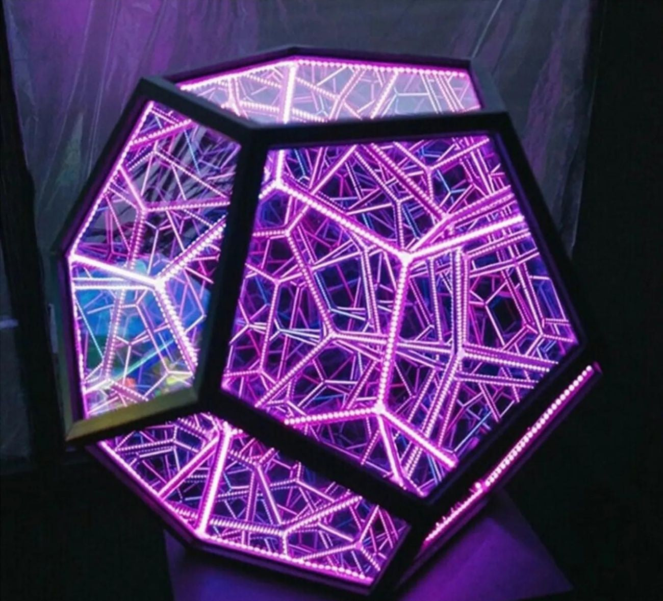 3D LED-Lichtkugel mit Tiefenillusion – LumaCore