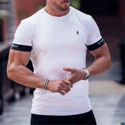Gerhard | Muscle Fit T-Shirt mit kurzen Ärmeln