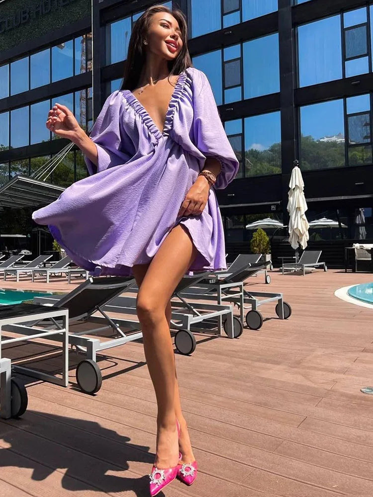 Aori – Boho-Minikleid mit langen Ärmeln und V-Ausschnitt