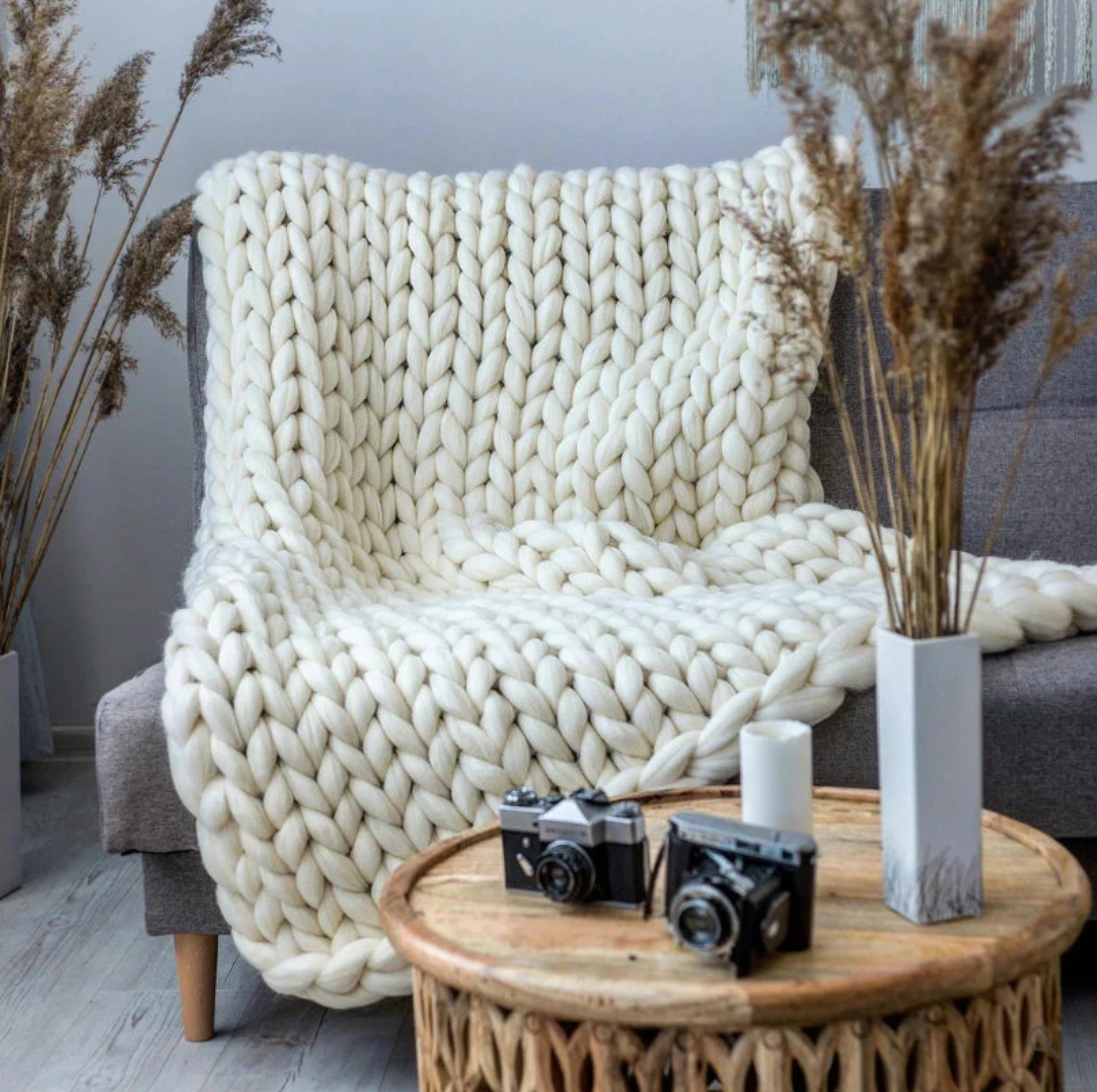 WoolWarmth | Exquisite Handgestrickte Merinodecke für Ultimative Gemütlichkeit