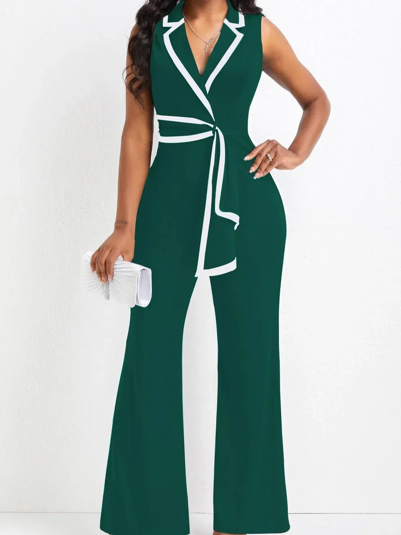 Arietha – Ärmelloser Jumpsuit mit weitem Bein und Gürtel
