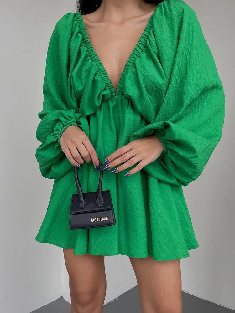 Aori – Boho-Minikleid mit langen Ärmeln und V-Ausschnitt