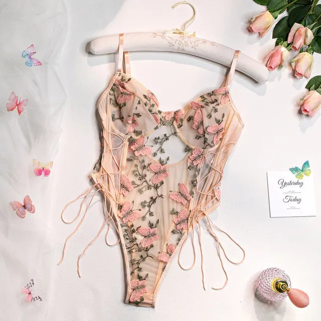 Amélie | Bestickter Schmetterlings-Bodysuit