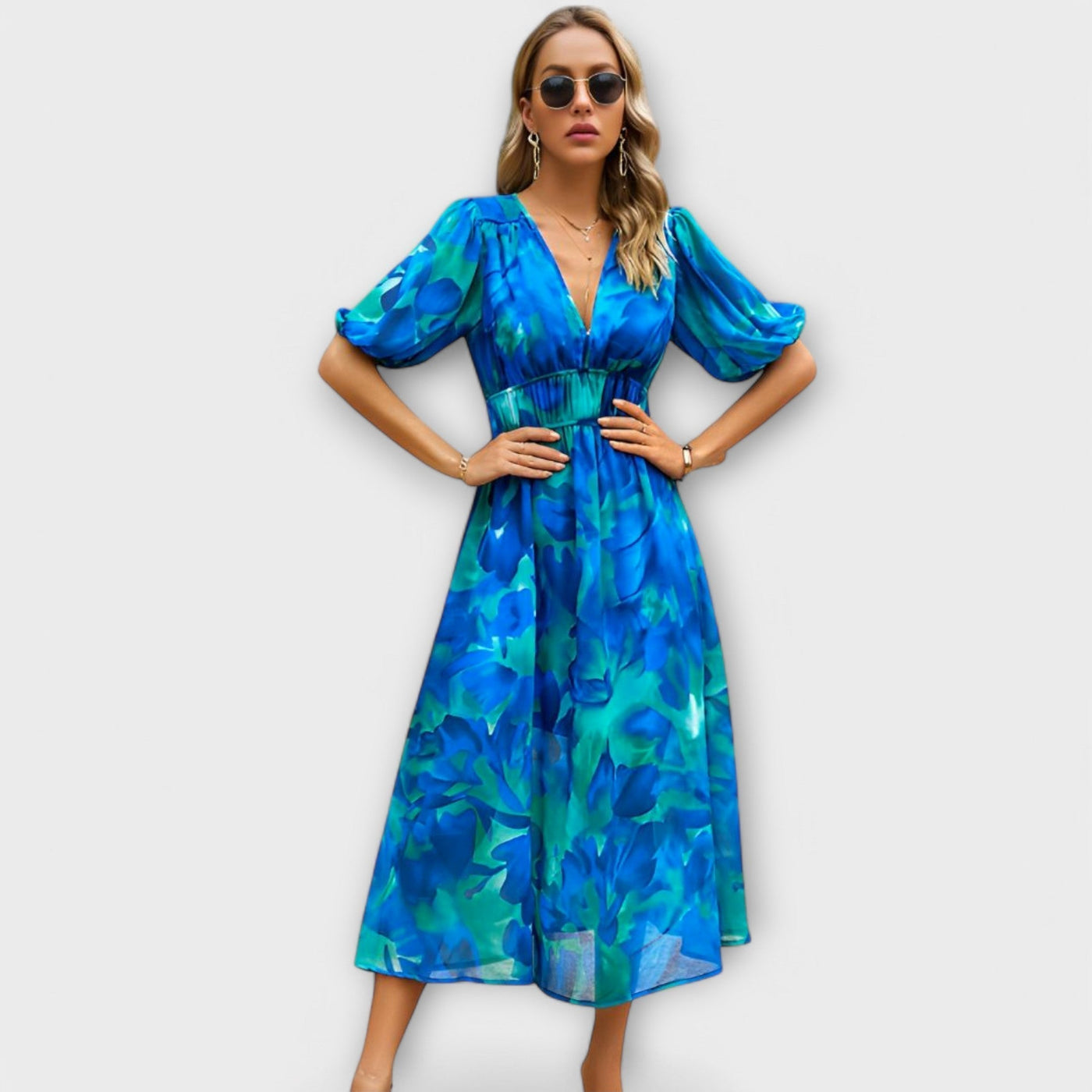 Maxikleid mit Ballonärmeln im abstrakten Design
