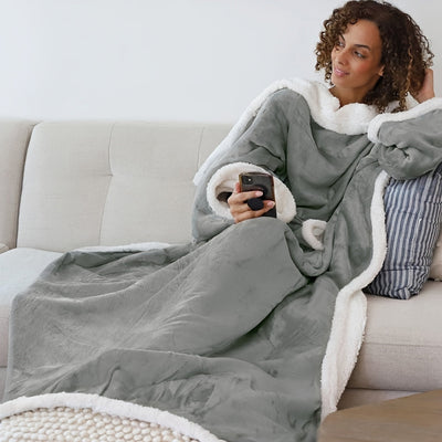 Bequeme Fleece-Tragedecke mit Ärmeln & Taschen