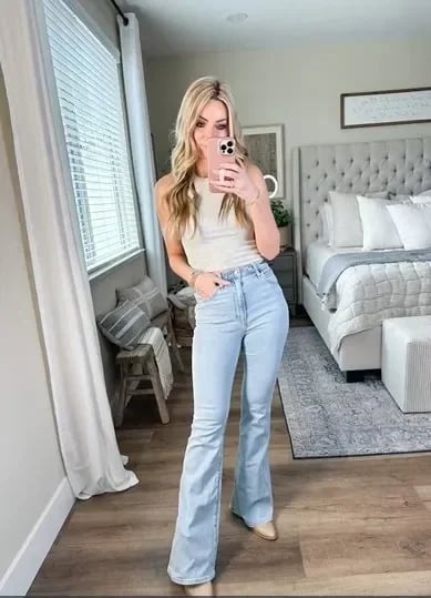Cerise | Ultrahoch taillierte Stretch-Flare-Jeans