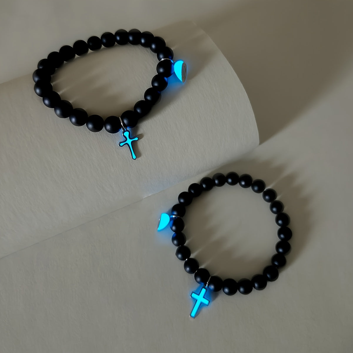 2er-Set Leuchtende Partnerarmbänder – Pfirsichherz & Kreuz – Eine Farbe