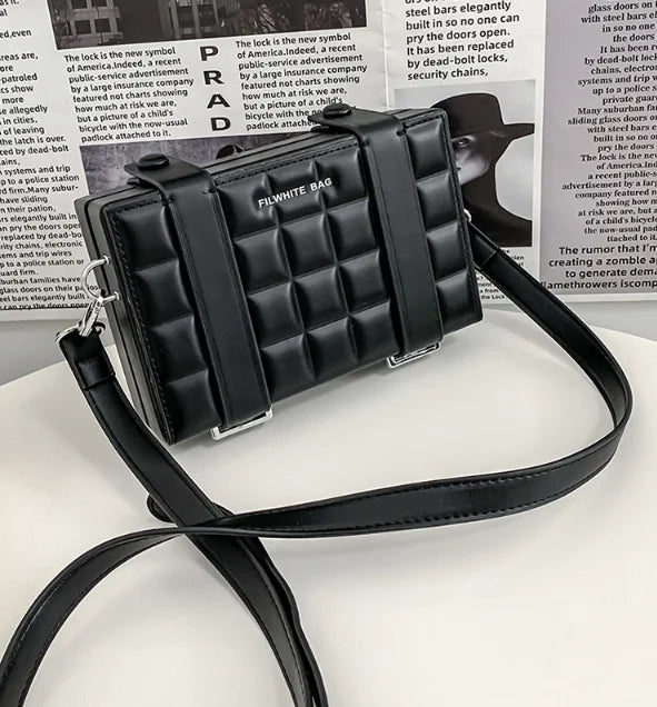 Blake Box-förmige Umhängetasche für Damen – Orianeis