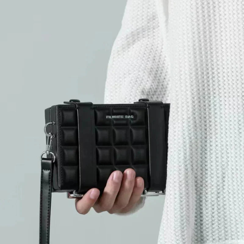 Blake Box-förmige Umhängetasche für Damen – Orianeis