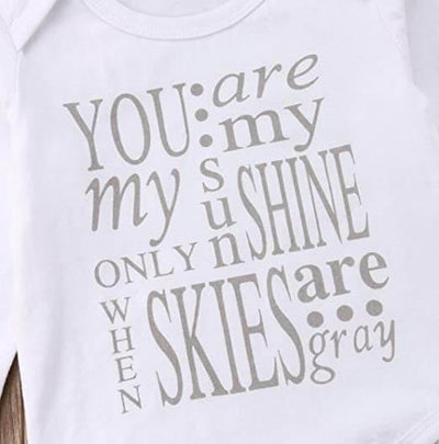 Baby-Outfit mit Spruch & Rüschenhose – SonnenscheinSet