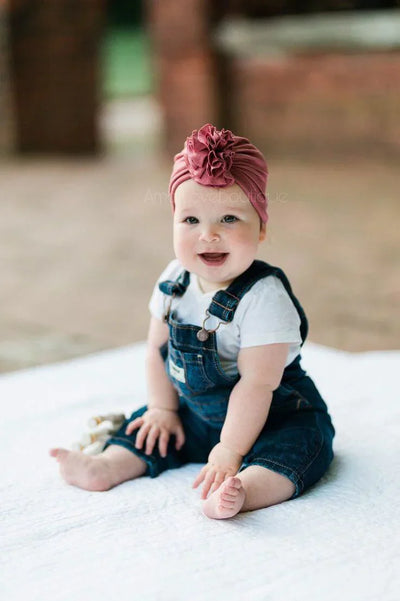 Weiche Baby-Turbanmütze mit Rüschendetail – KuschelGlanz (1+1 Gratis)
